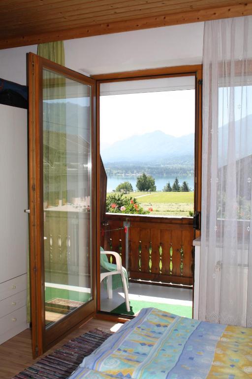 Gaestehaus Uggowitzer Drobollach am Faakersee Bilik gambar